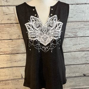 ETCYY Tank Top w Grommet Trimmed V Neckline & Mandala Print-Small